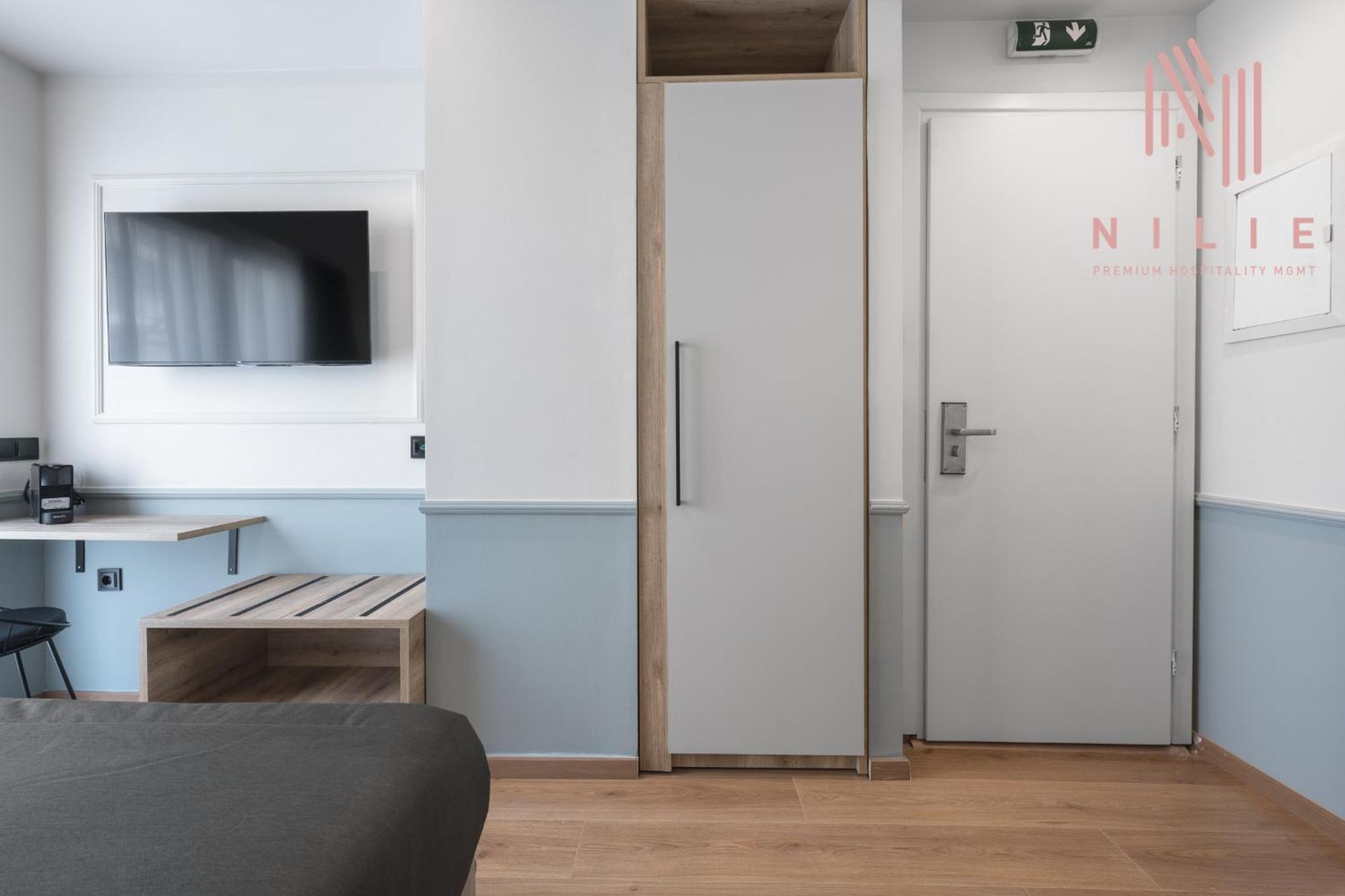 Ester Suites, Nilie Hospitality Mgmt Khách sạn hẻo lánh