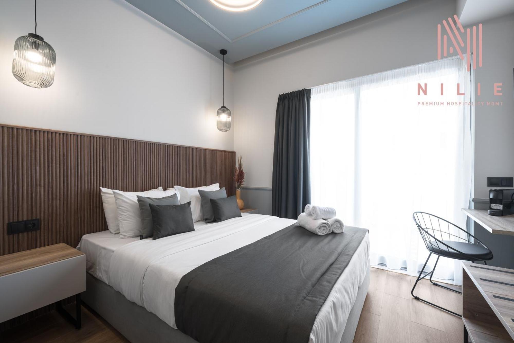 Khách sạn hẻo lánh Ester Suites, Nilie Hospitality Mgmt *