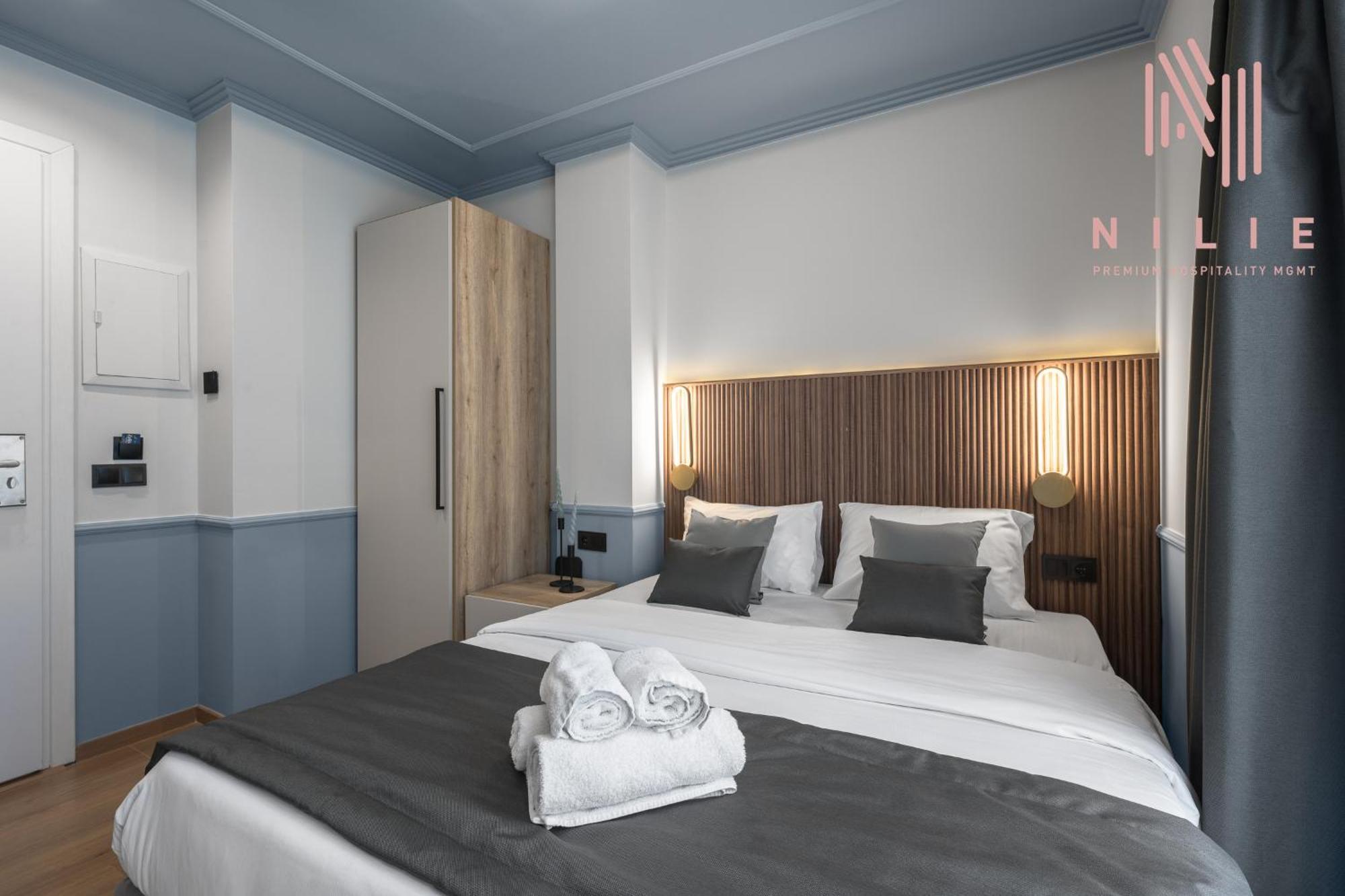 Ester Suites, Nilie Hospitality Mgmt Khách sạn hẻo lánh *