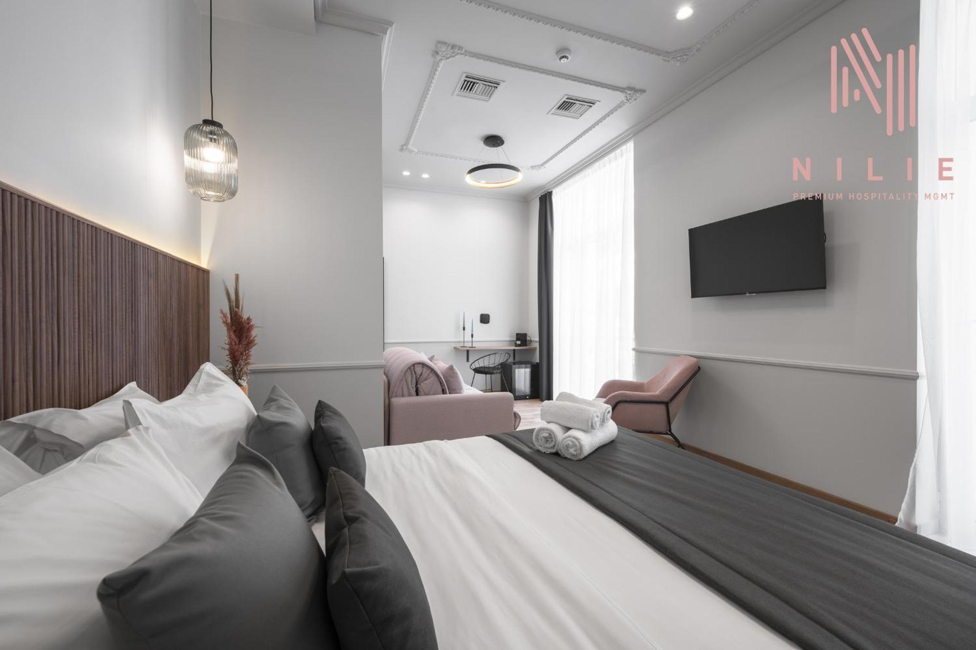 Aparthotel Esther Suites, Nilie Hospitality Mgmt
