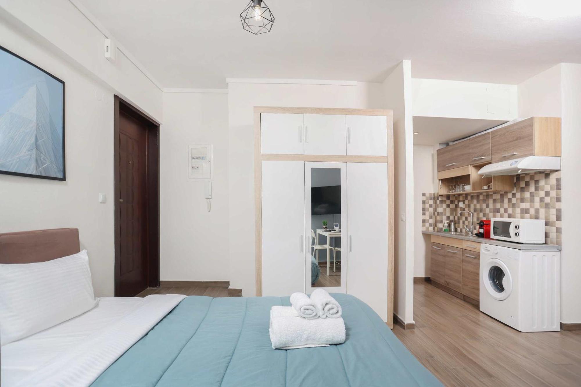 Downtown Seaside Apartment