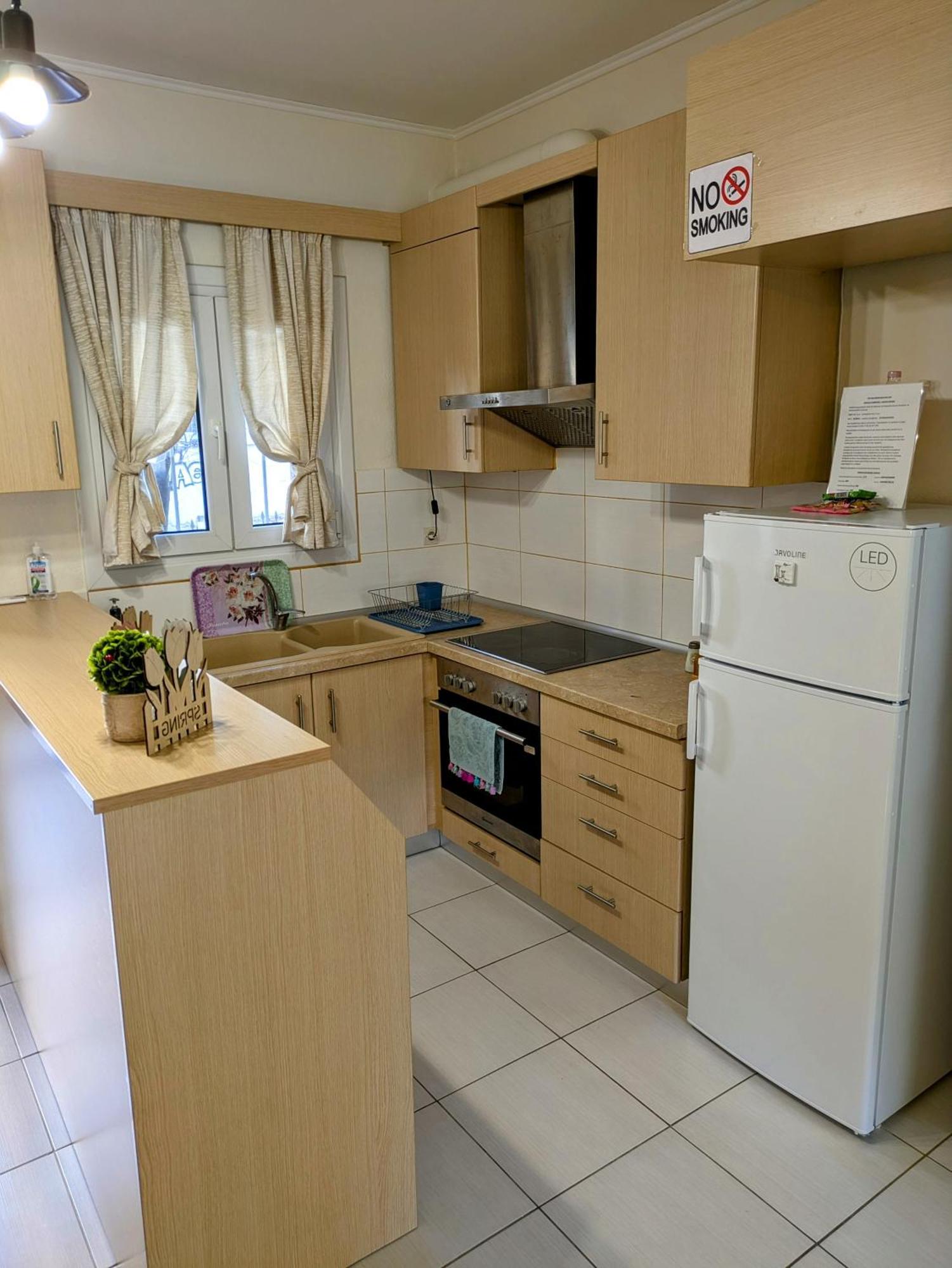 Elpida's 1 Private Parking Apartment