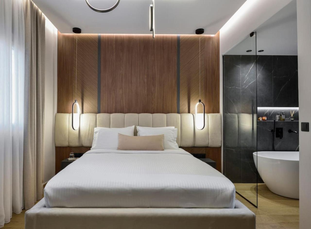 Aristotelian Virtues - Evlaveia Apartment Thessaloniki