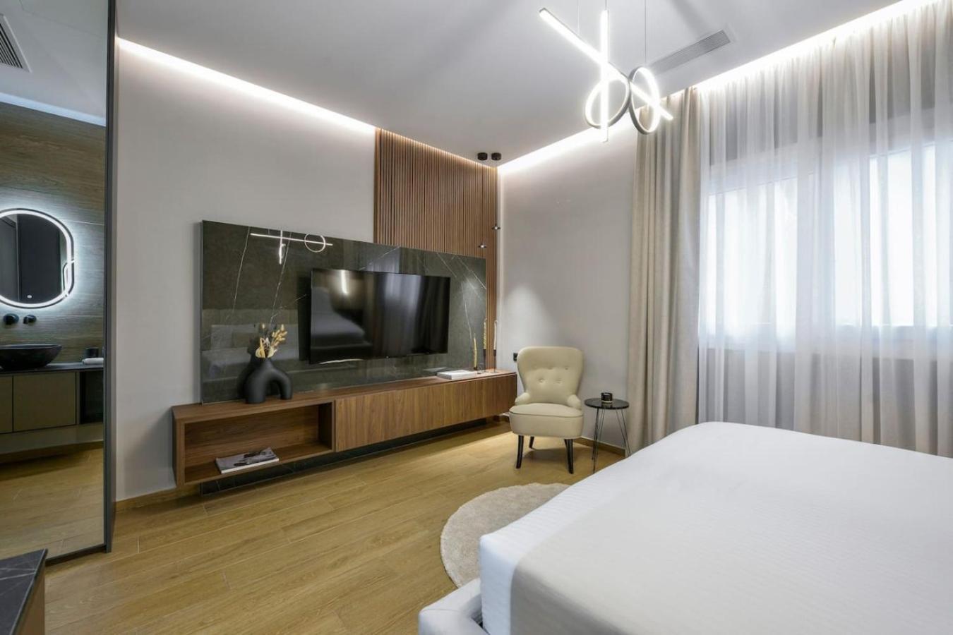 Apartment Aristotelian Virtues - Evlaveia Thessaloniki