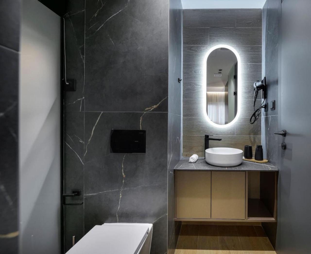 Apartment Aristotelian Virtues - Evlaveia Thessaloniki