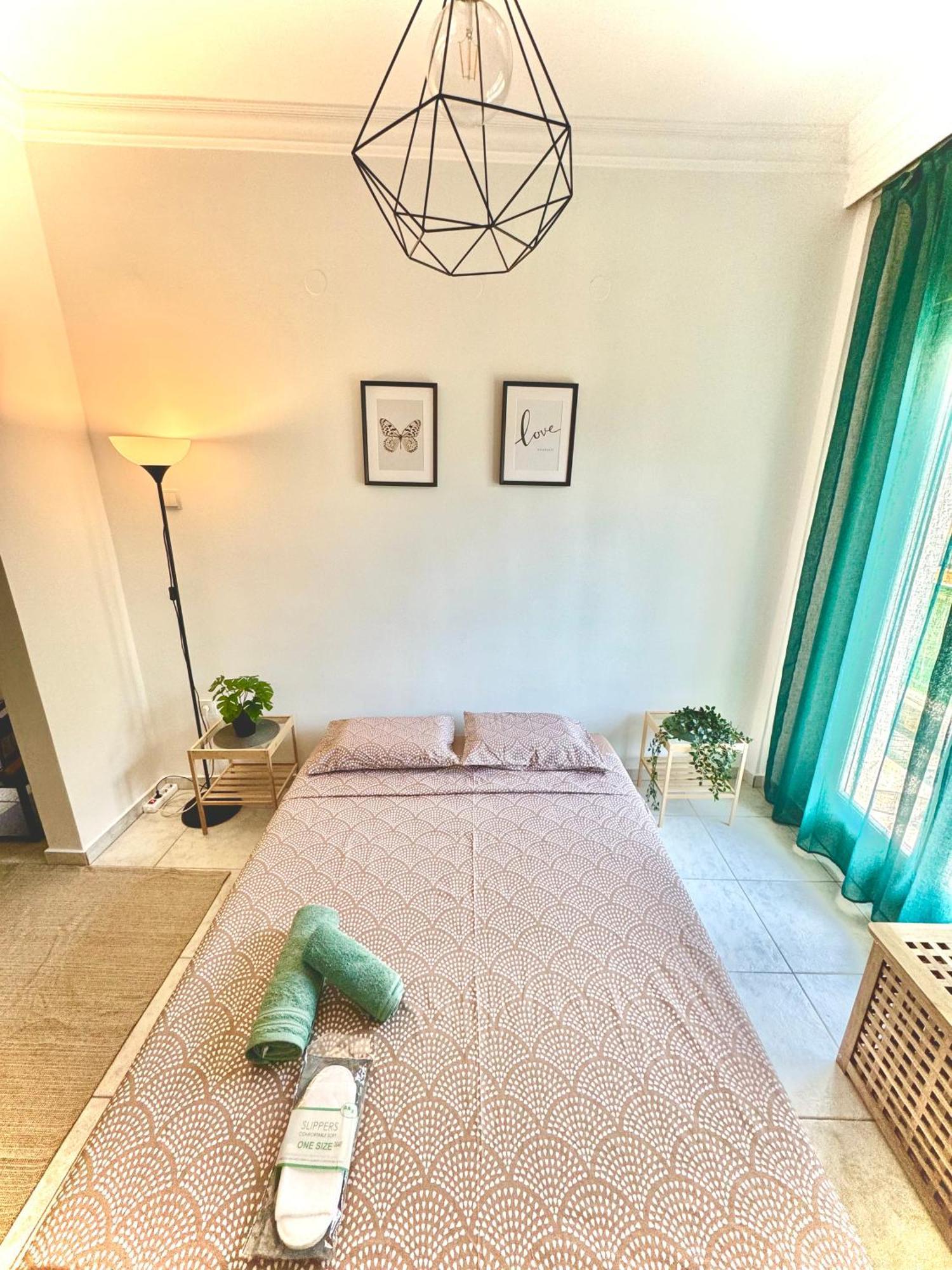 Cyriacus Flat In The Heart Of