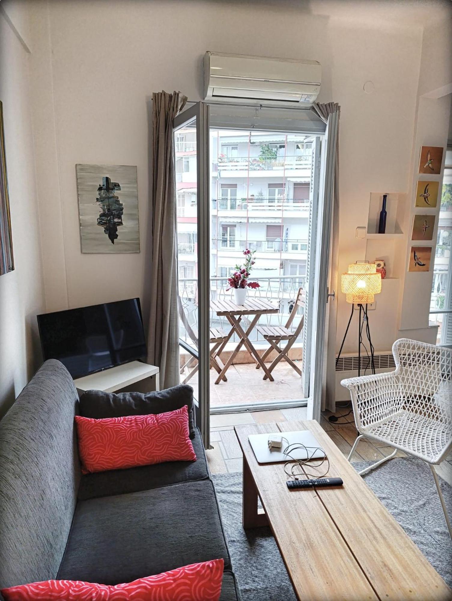 Cozy In The Very Heart Of Apartment Thessaloniki