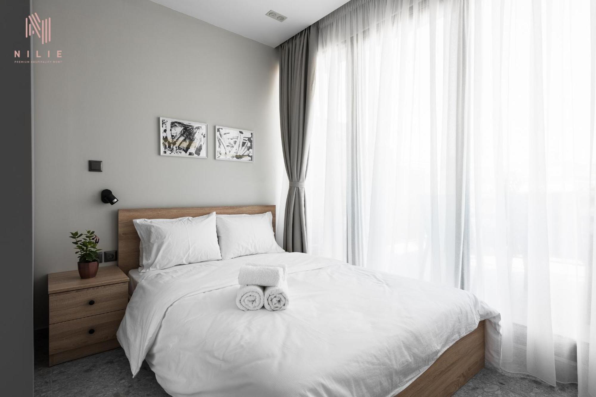 Apartment Avenue & Apartments, Nilie Hospitality Mgmt *