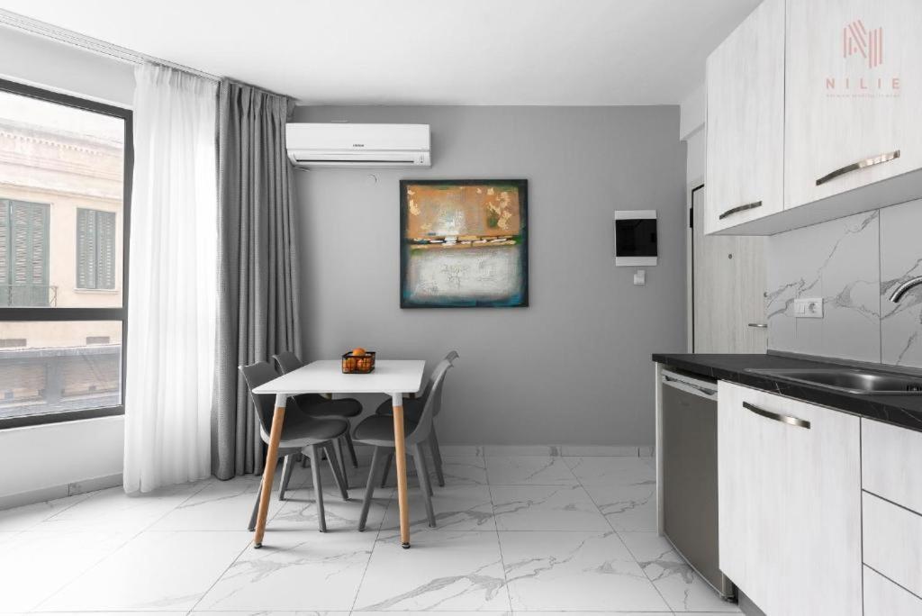 Apartment Avenue & Apartments, Nilie Hospitality Mgmt