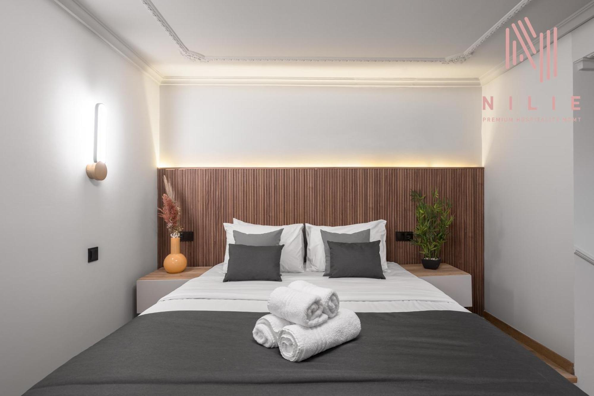 Ester Suites, Nilie Hospitality Mgmt Khách sạn hẻo lánh