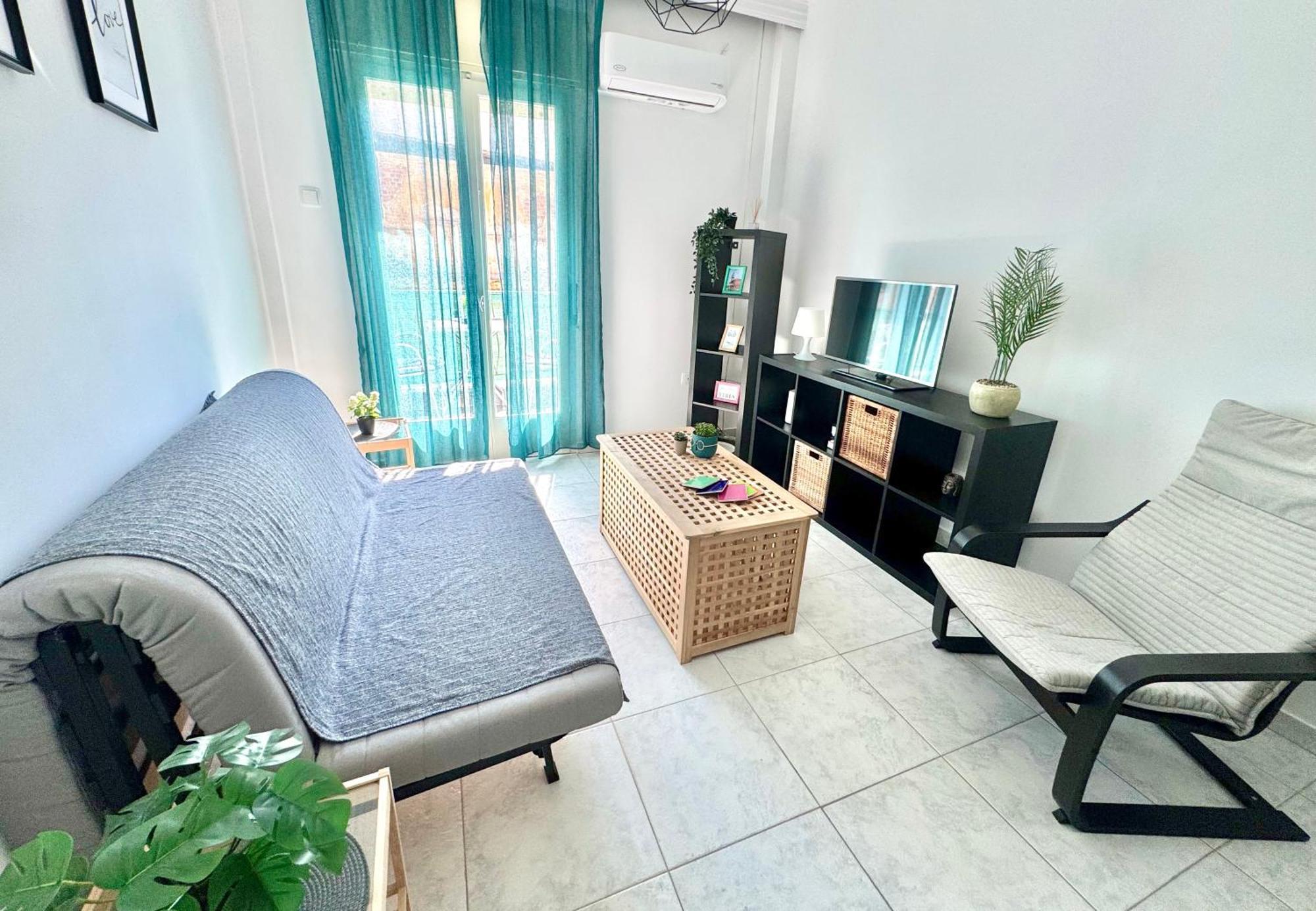 Cyriacus Flat In The Heart Of *