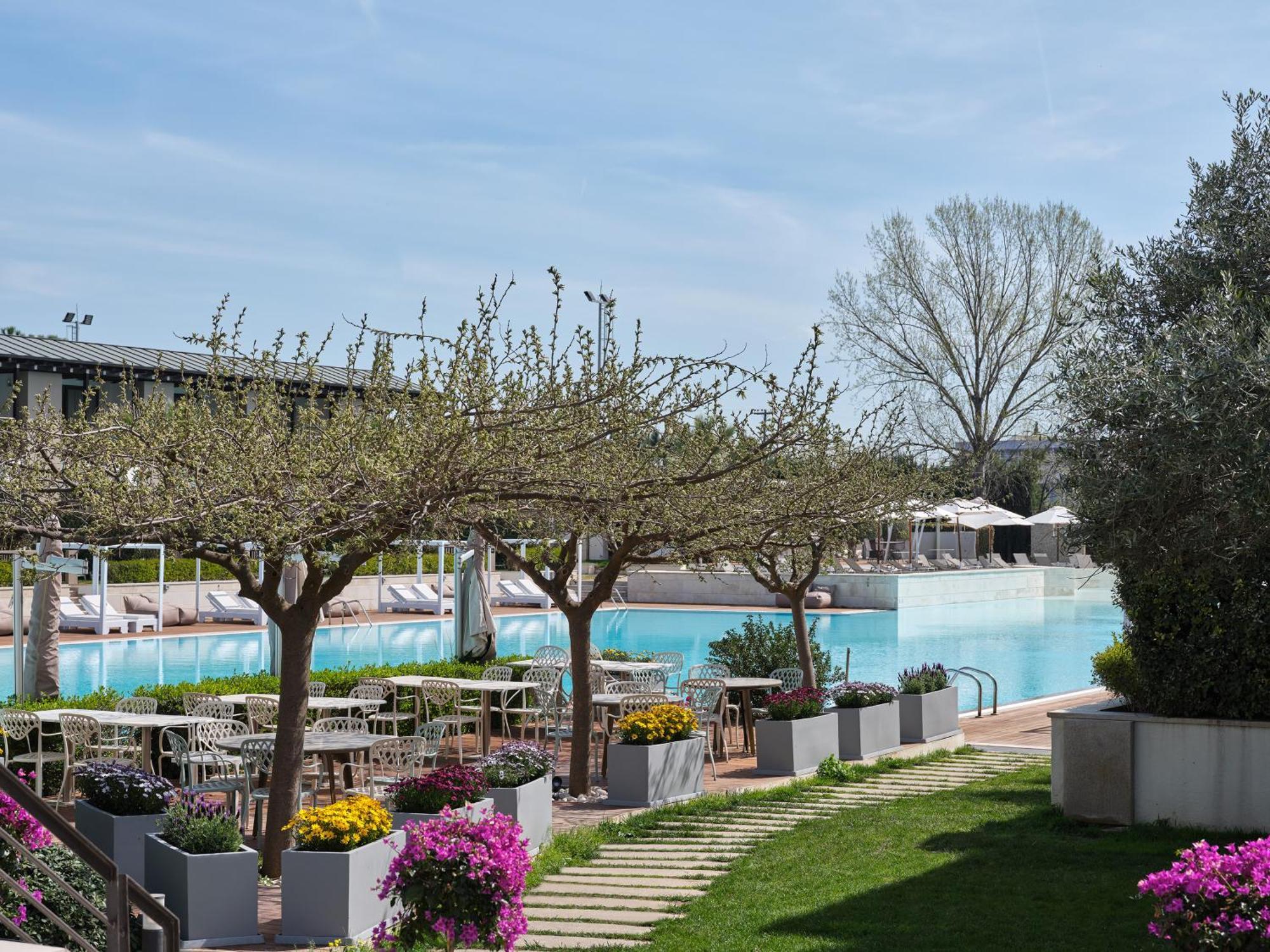 September Hotel