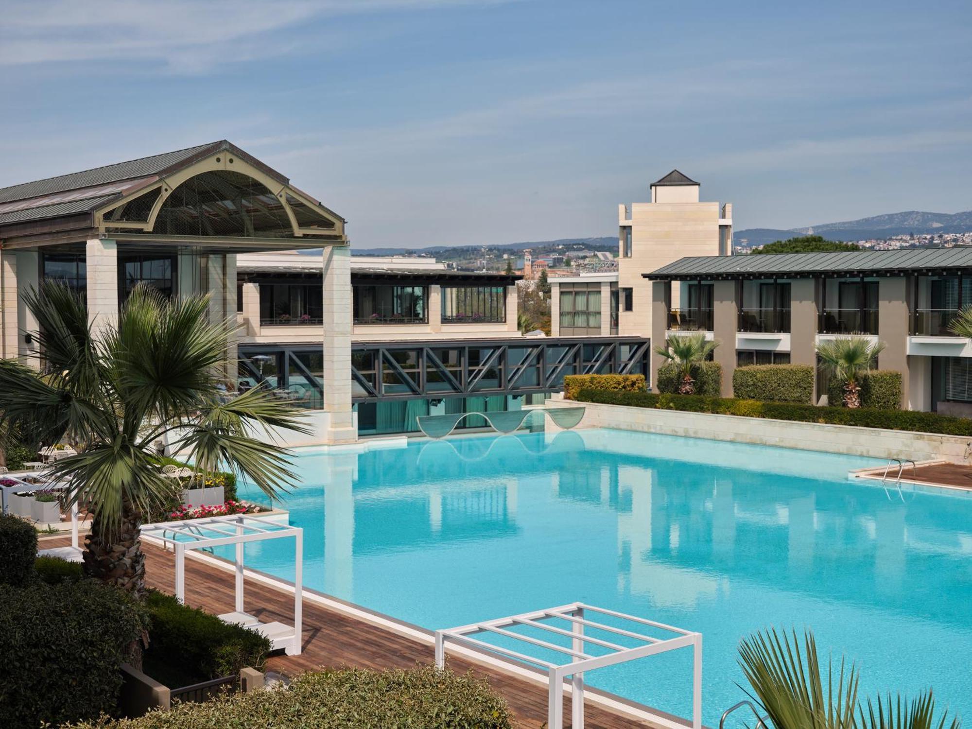 September Hotel