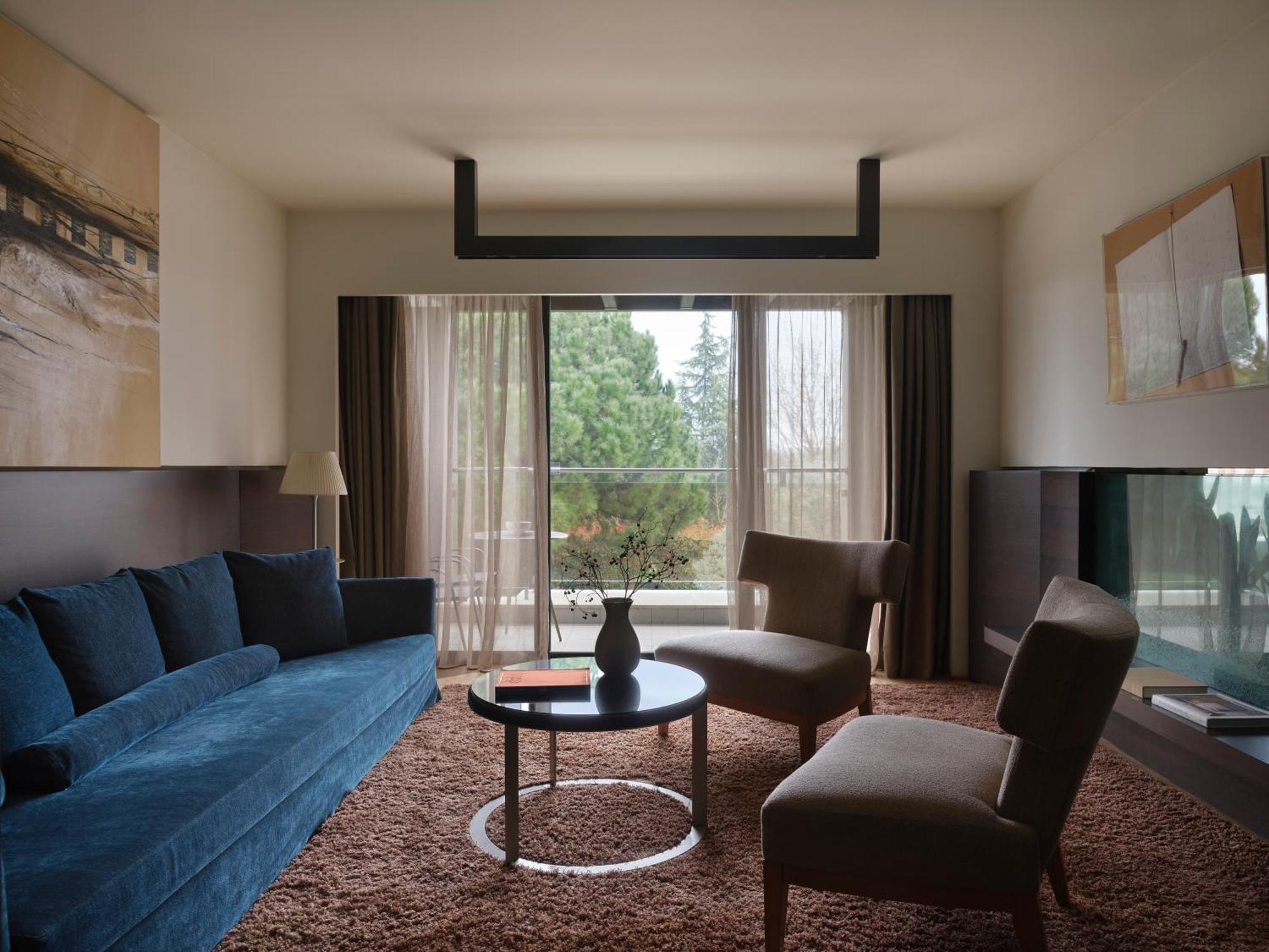 Hotel September 5*
