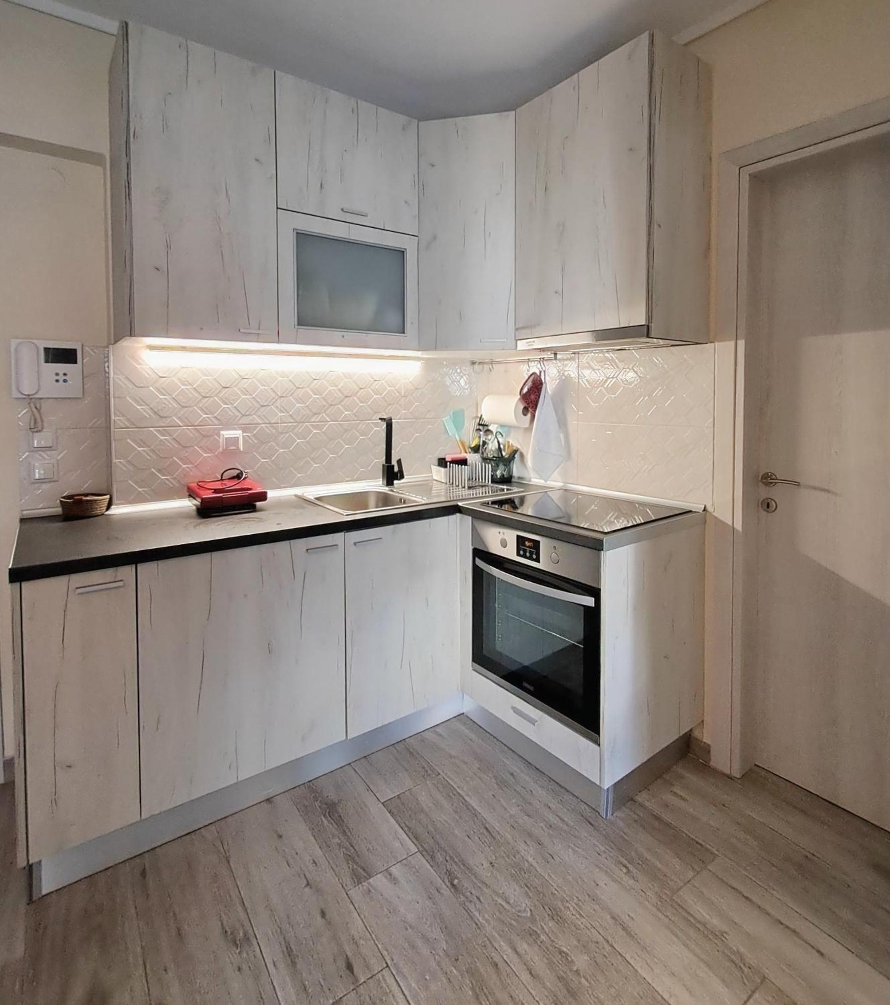 Apartment Cozy & Stylish Eastside Apt. Thessaloniki