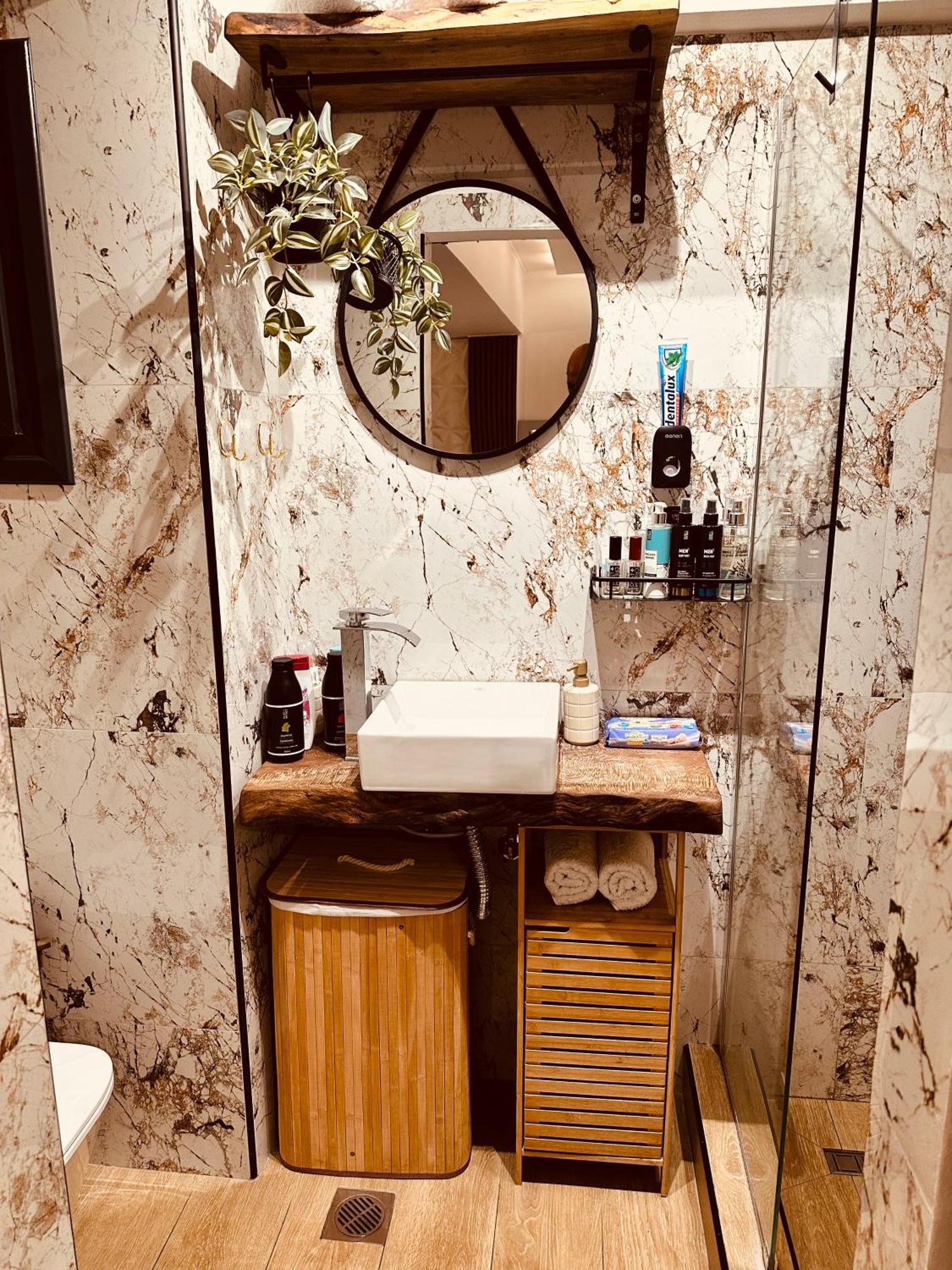 M Boutique *