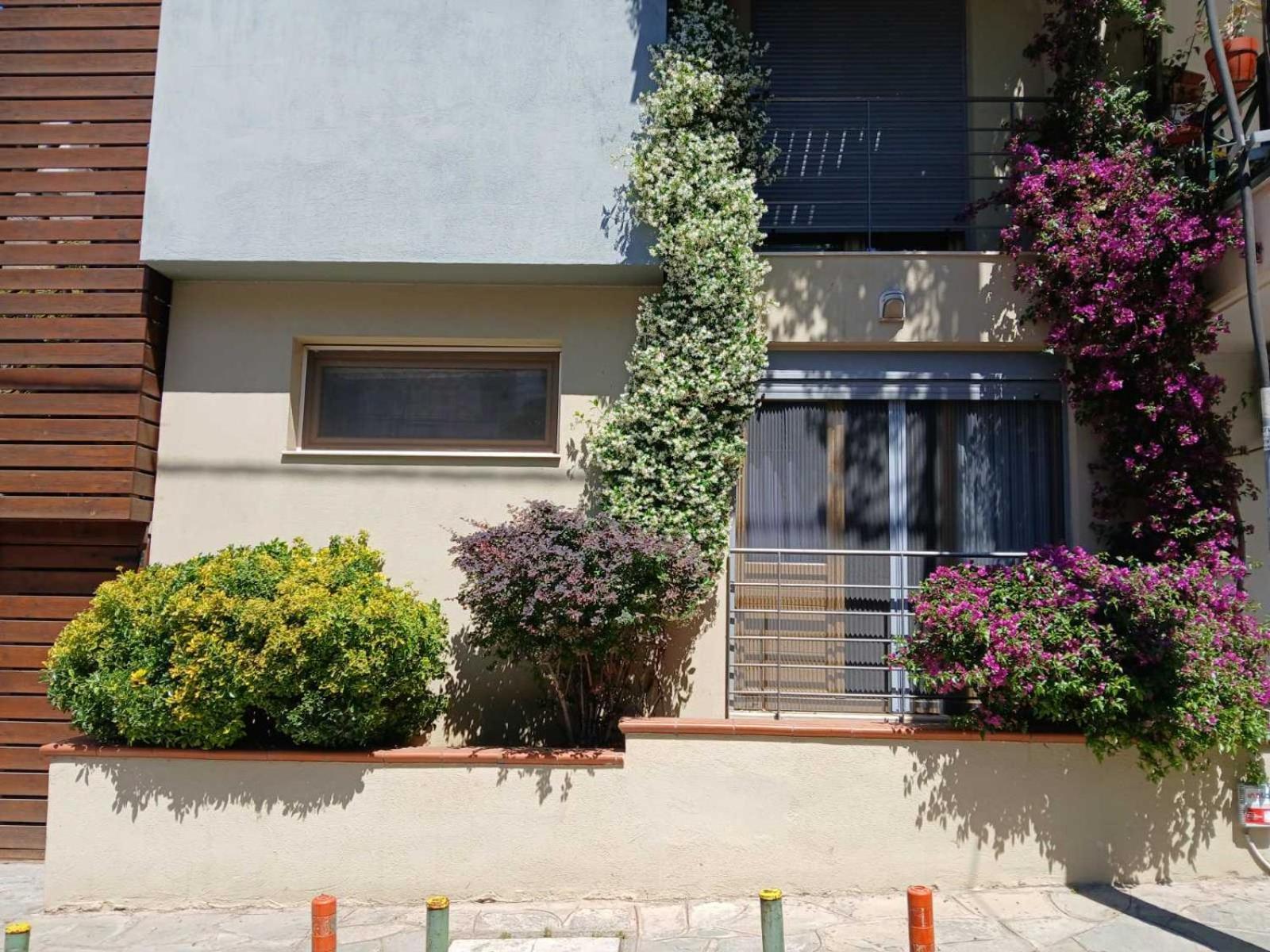 Apartment Quiet Urban With Private Backyard Thessaloniki