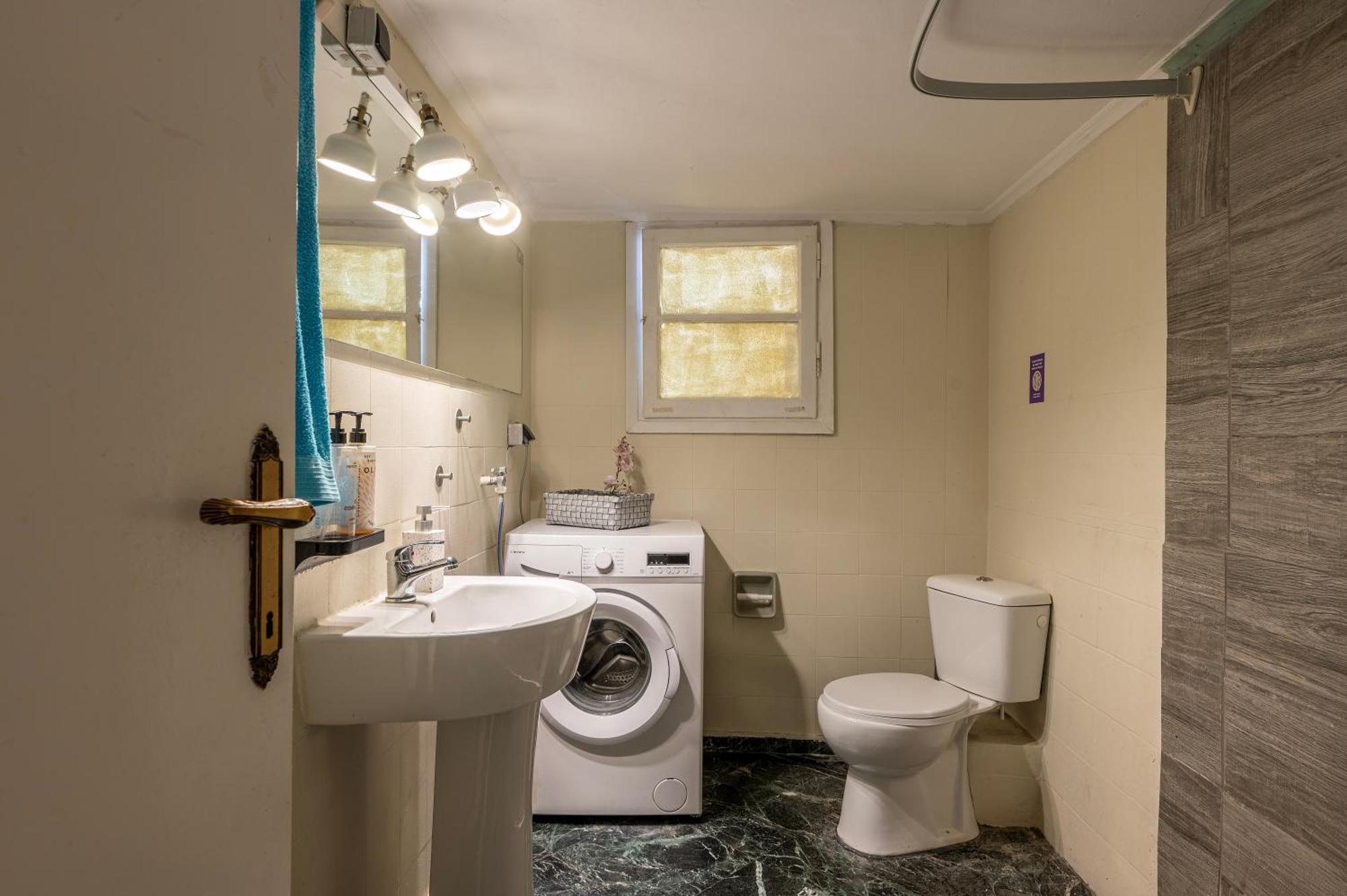 Houseloft White Tower Echo Apartment *