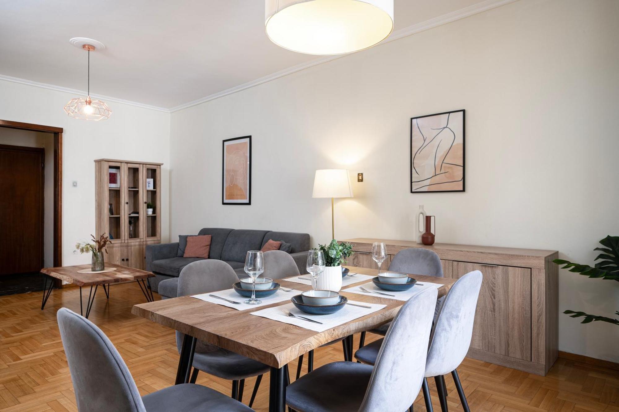 Houseloft White Tower Echo Apartment