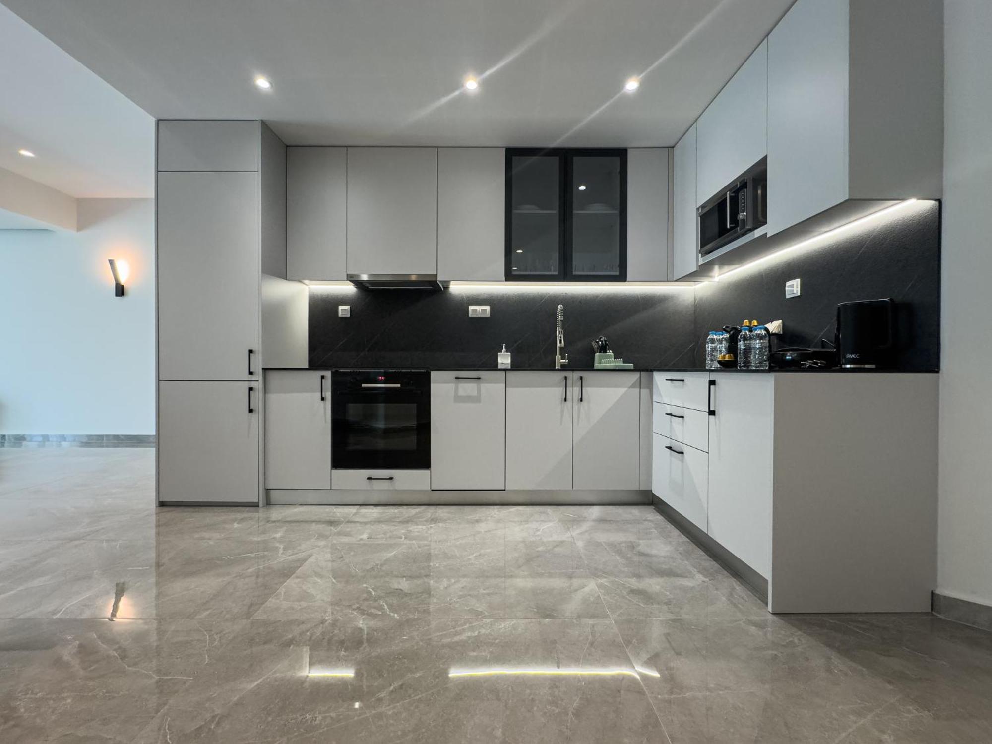 8 By Proliving Hospitality Apartment *