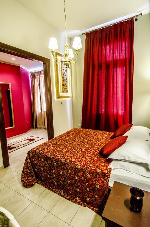 Augustos Hotel