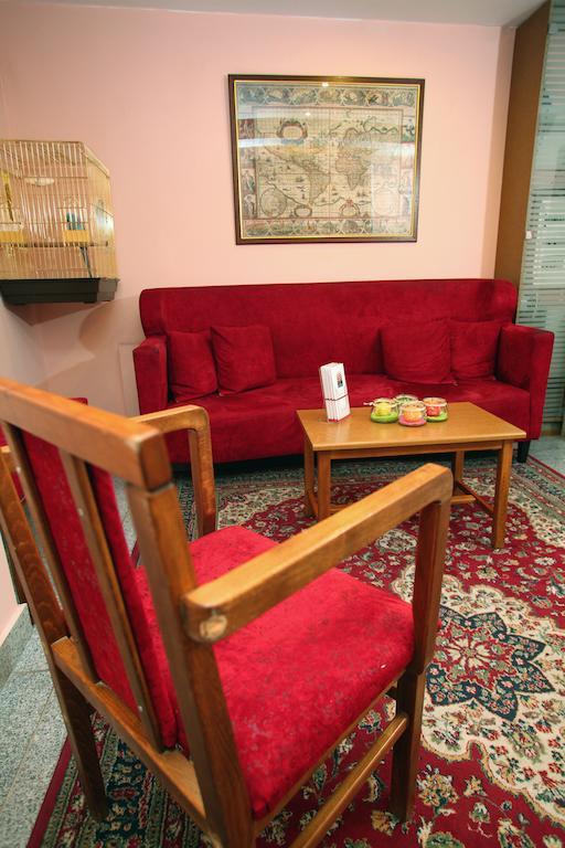 Hotel Emporikon 2*