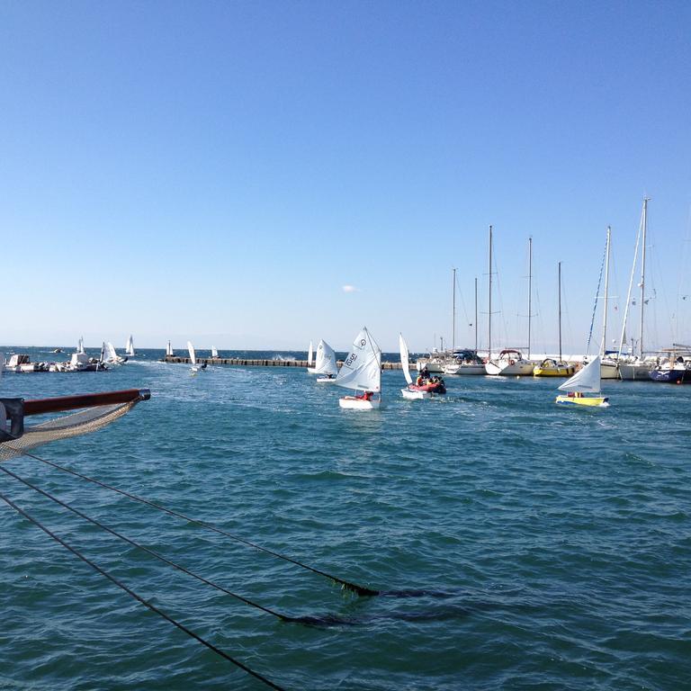 Botel 