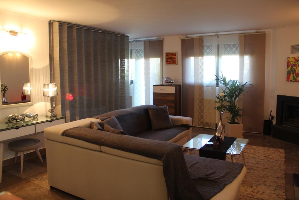 Apartment 48