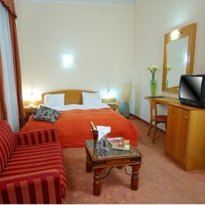 Kinissi Palace Hotel 4*