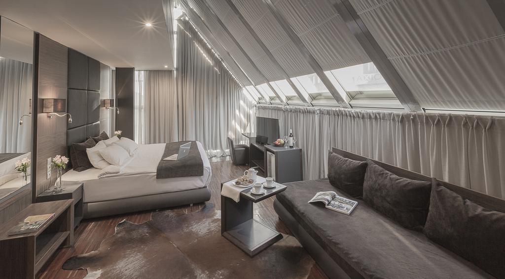 Diamond Suites, Philian And Apartment