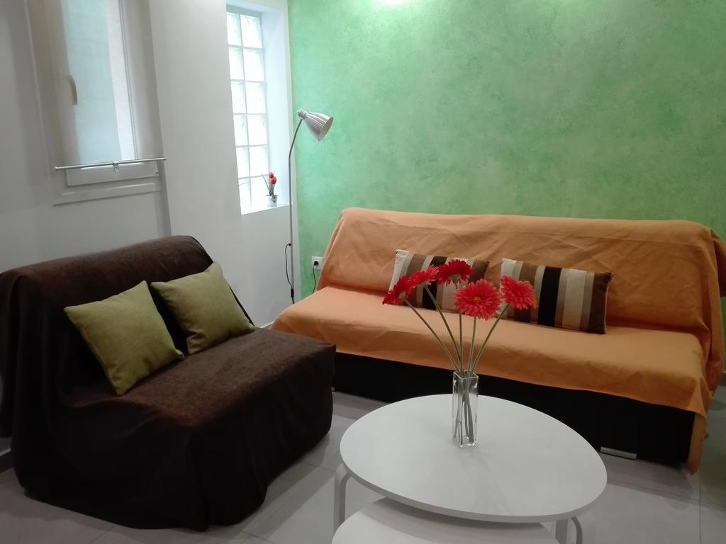 Aristotelous Square Luxury Daire