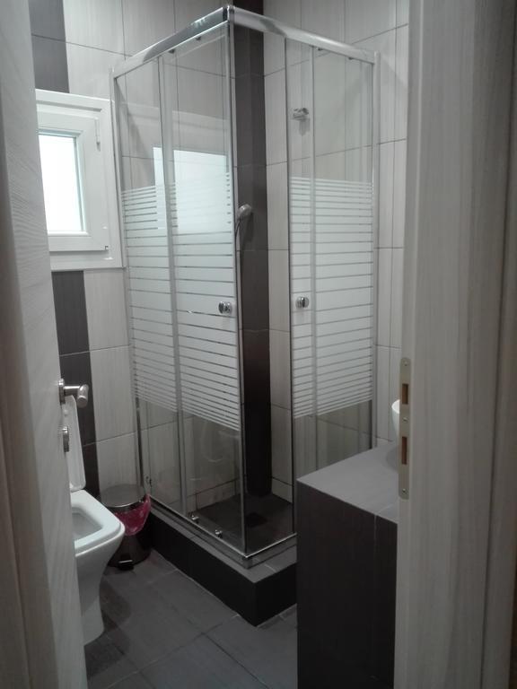 Aristotelous Square Luxury