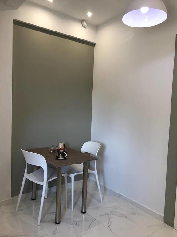 Filippou 13 Luxury Aprts With Balcony Apartment