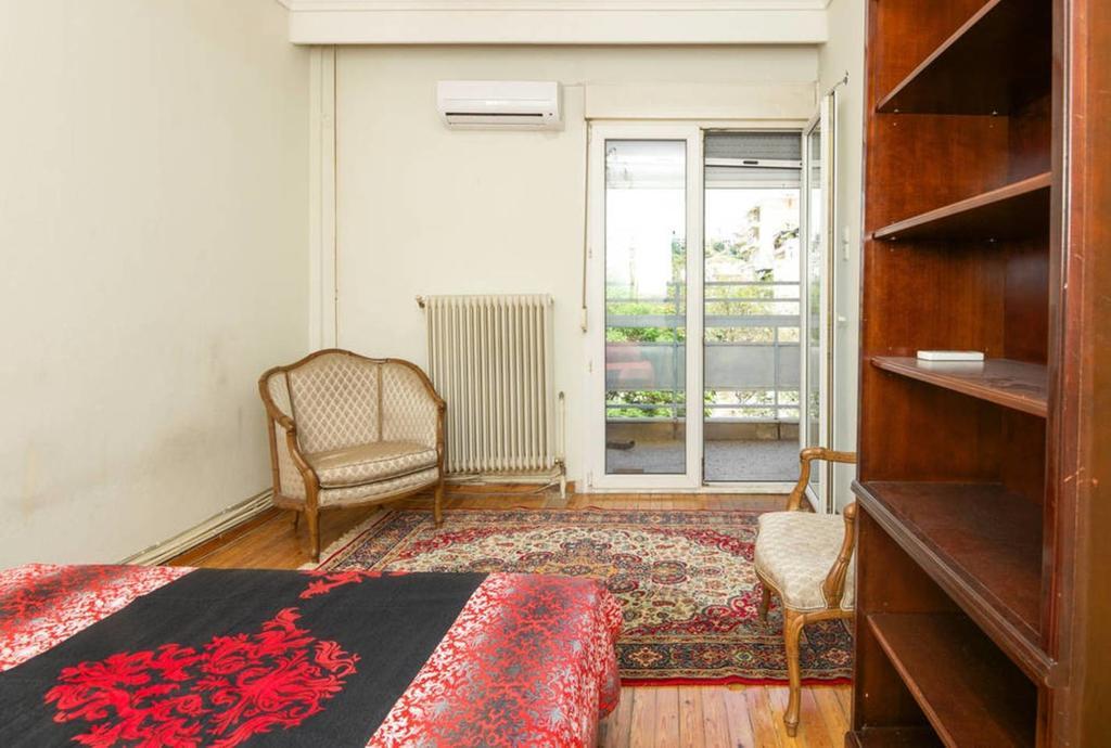 Apartment In The Heart Of *