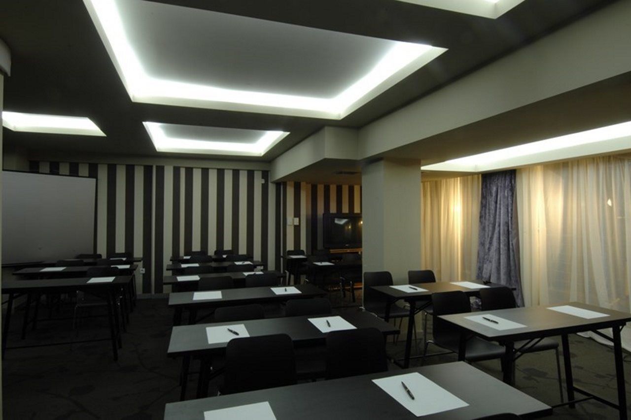 Hotel Metropolitan 4*