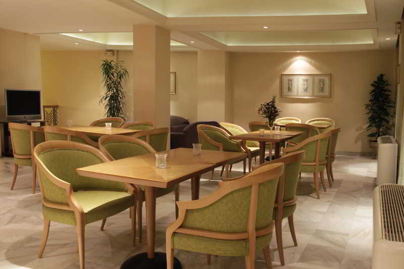 Hotel Pella 2*