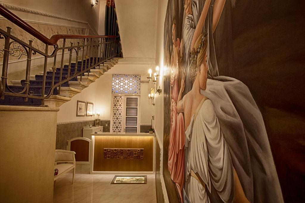 Augustos Hotel 3*
