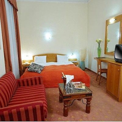 Kinissi Palace Hotel