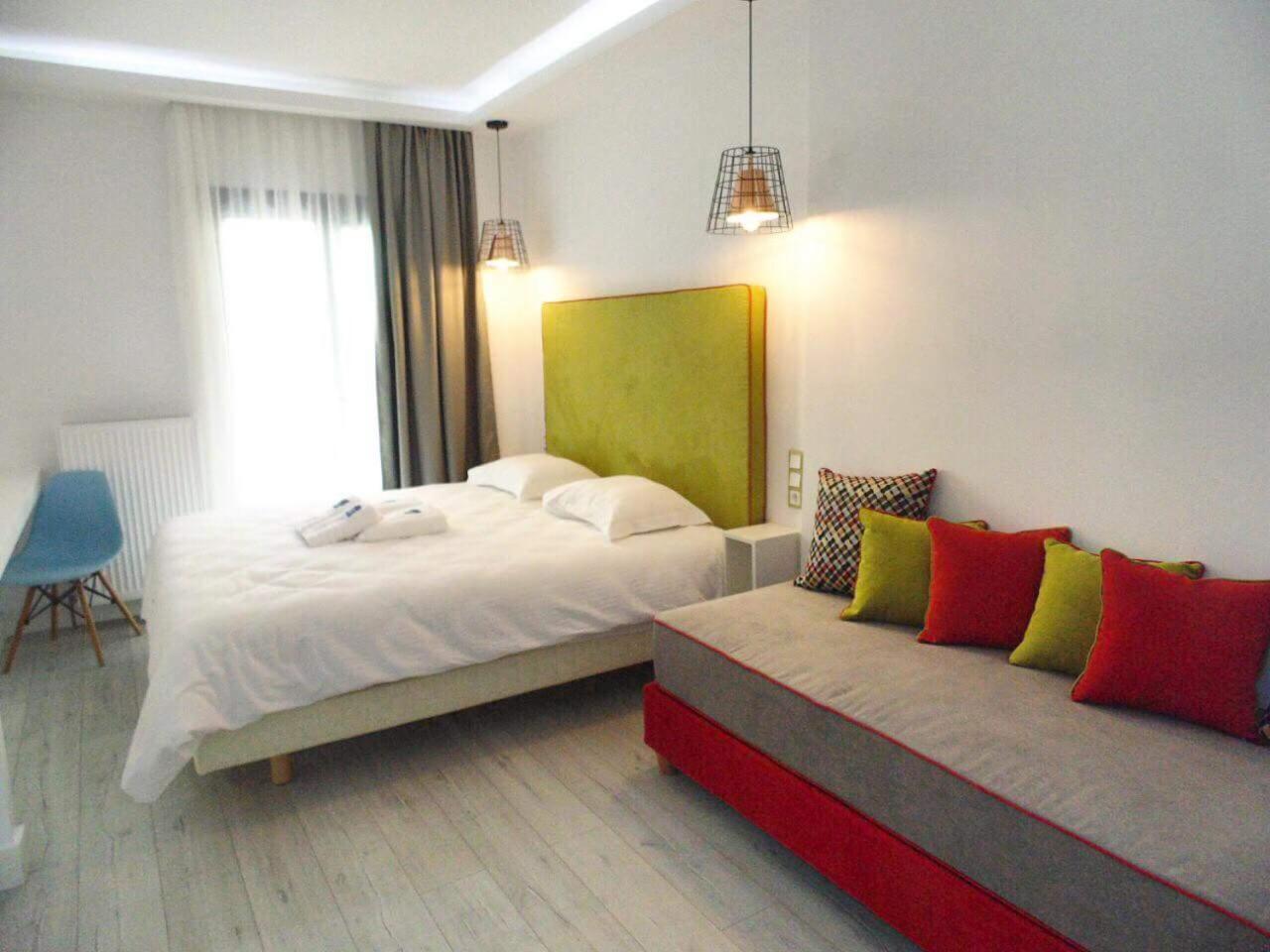 Apartment White Bottle Superior *