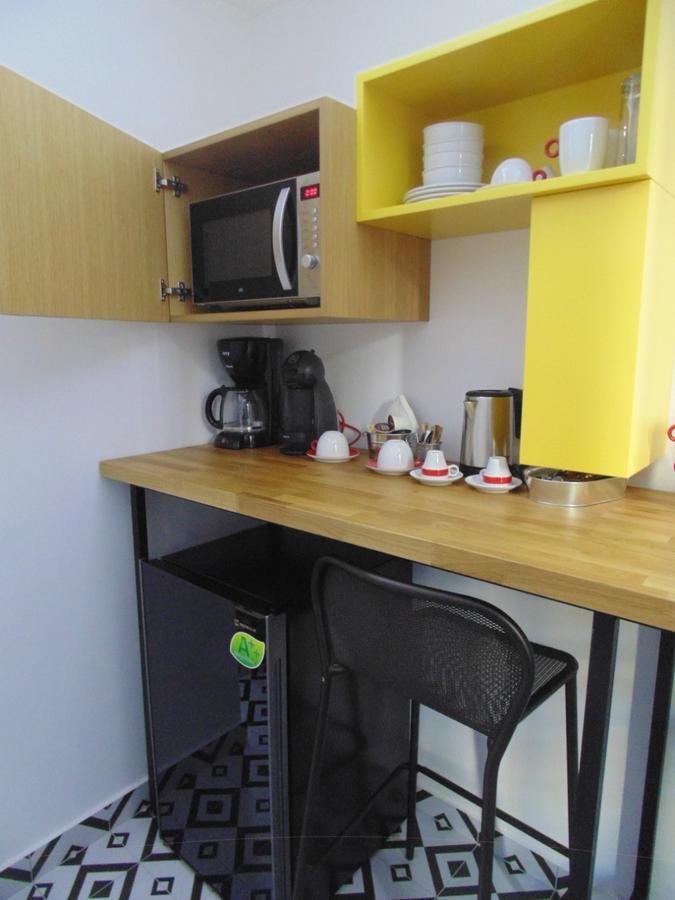 Apartment White Bottle Superior Thessaloniki