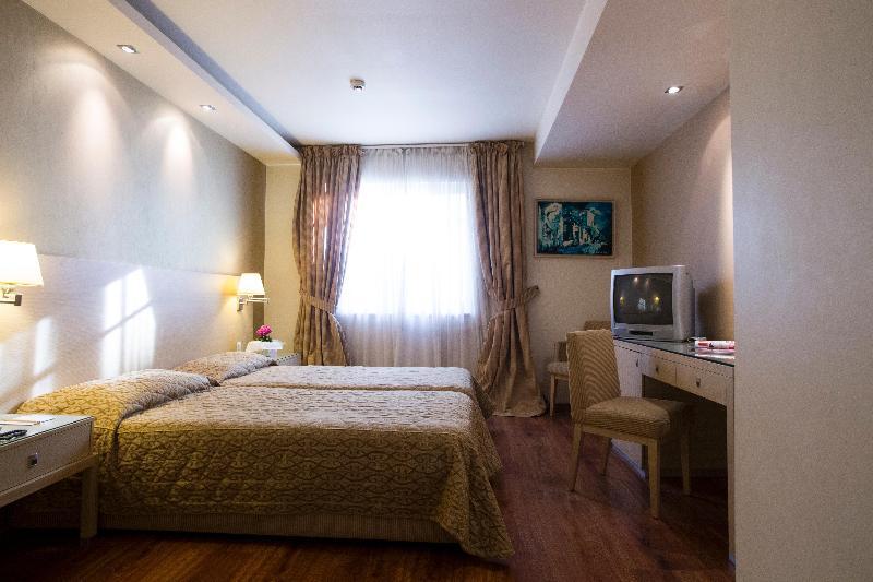 Davitel - Tobacco Hotel 4*