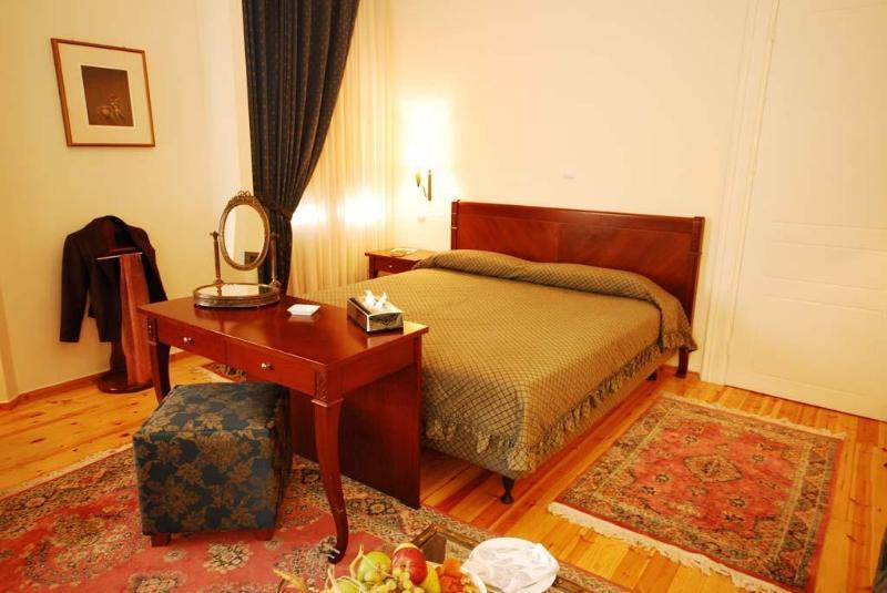 Capsis Bristol Boutique Hotel 5*