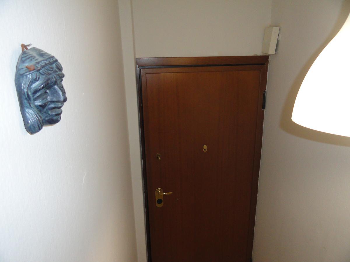 Midtown Apartment *