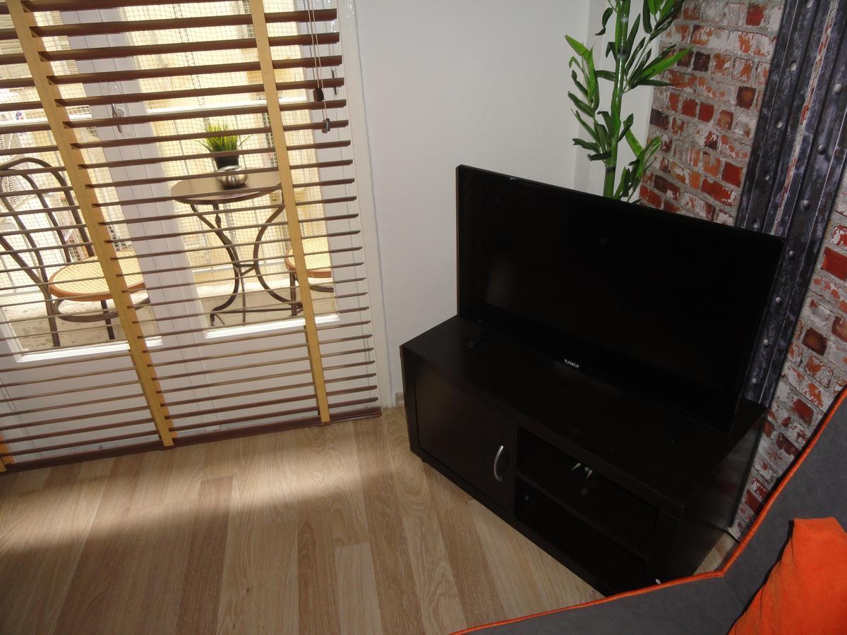Midtown Apartment