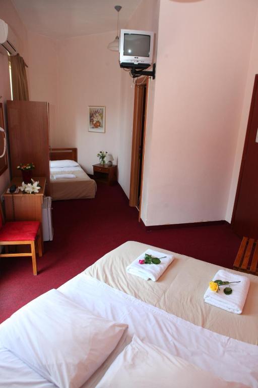 Hotel Emporikon 2*