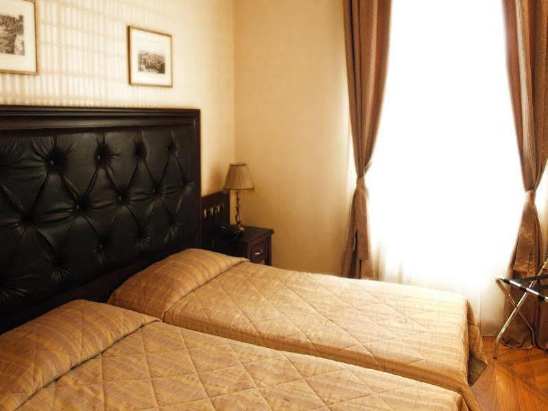 Tourist Hotel 2*