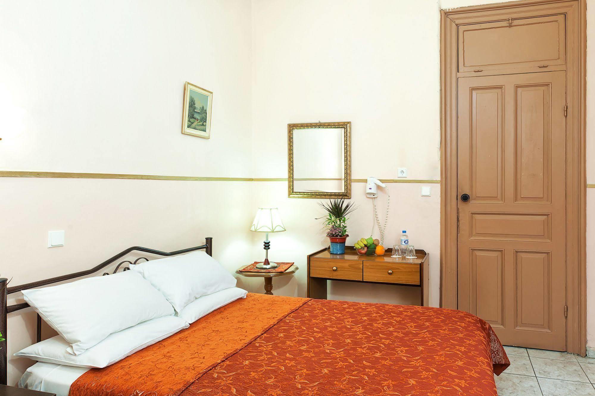 Nea Metropolis Hotel 3*