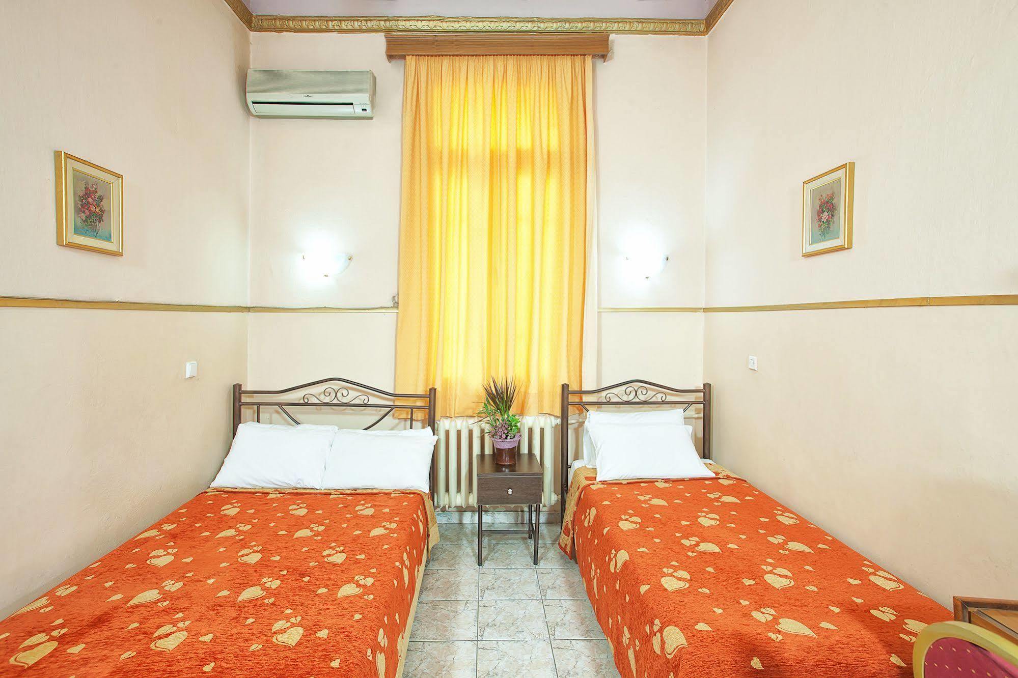 Nea Metropolis Hotel