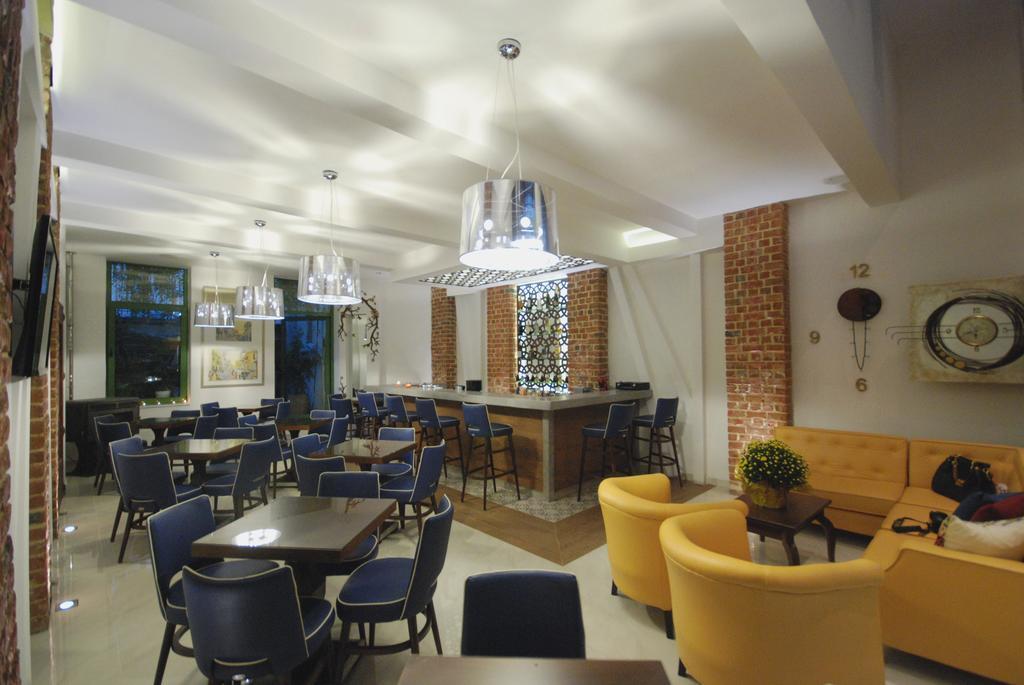Hotel Augustos 3*