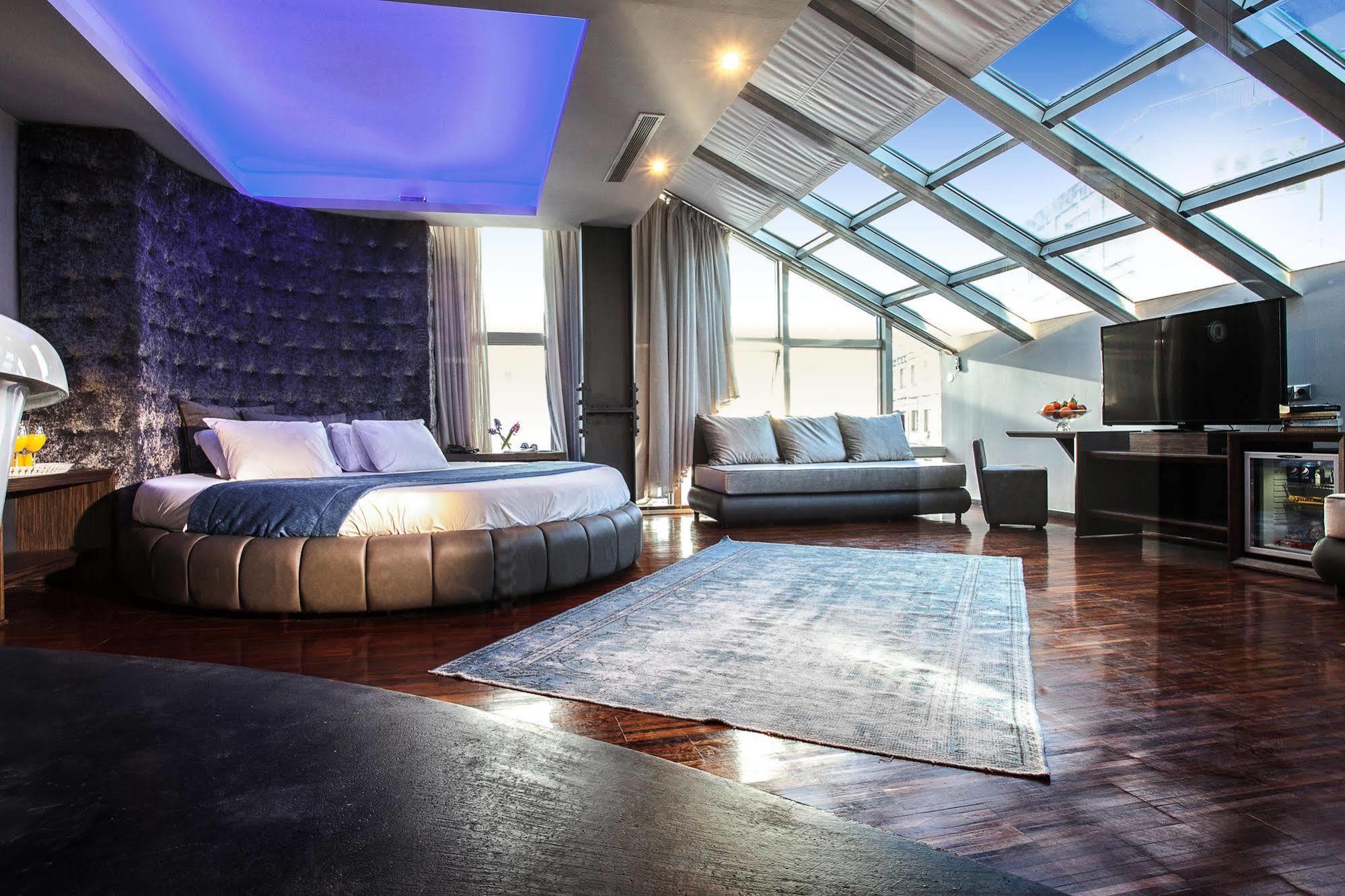 Diamond Suites, Philian And Thessaloniki